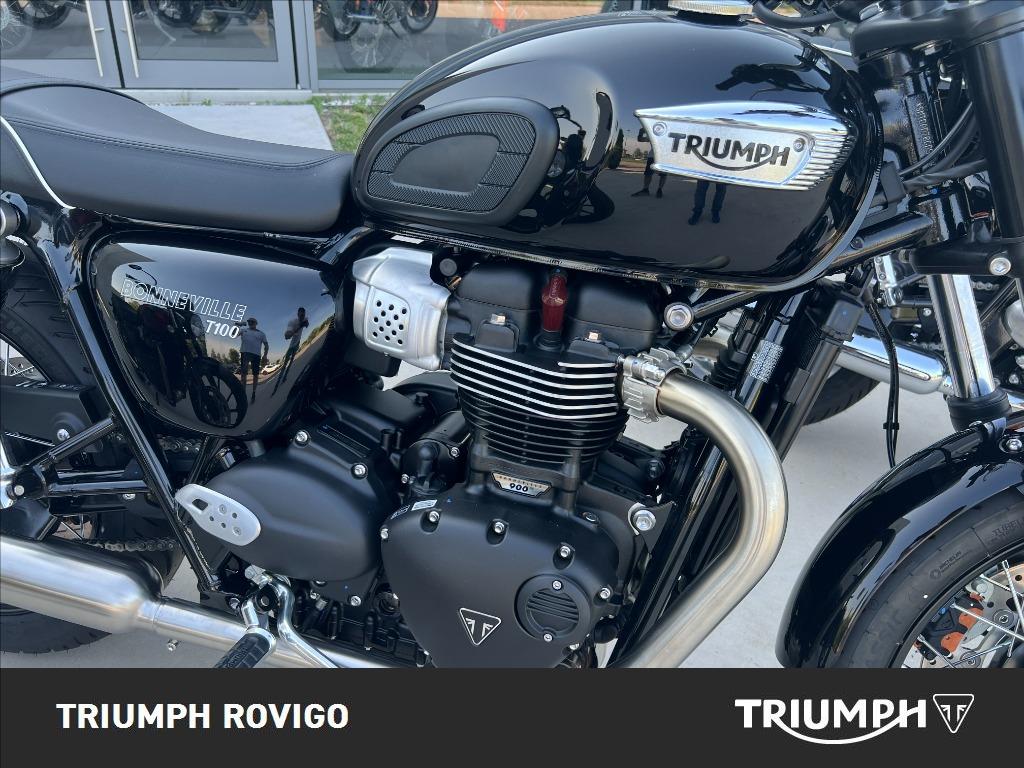 TRIUMPH Bonneville 900 T100 